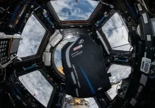 imgi_3_01_iss061e145988_astrorad_vest