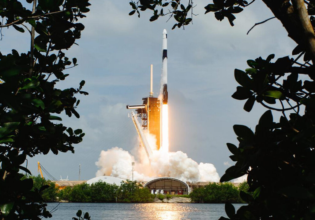 spxcrs28-launch-ksc-trees